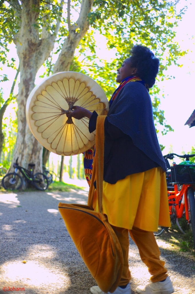 Photo illustrant le spectacle de contes du monde